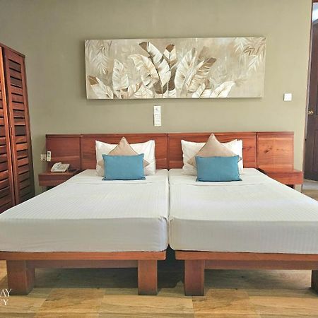 Hotel Oak Ray Regency Kandy Exterior foto