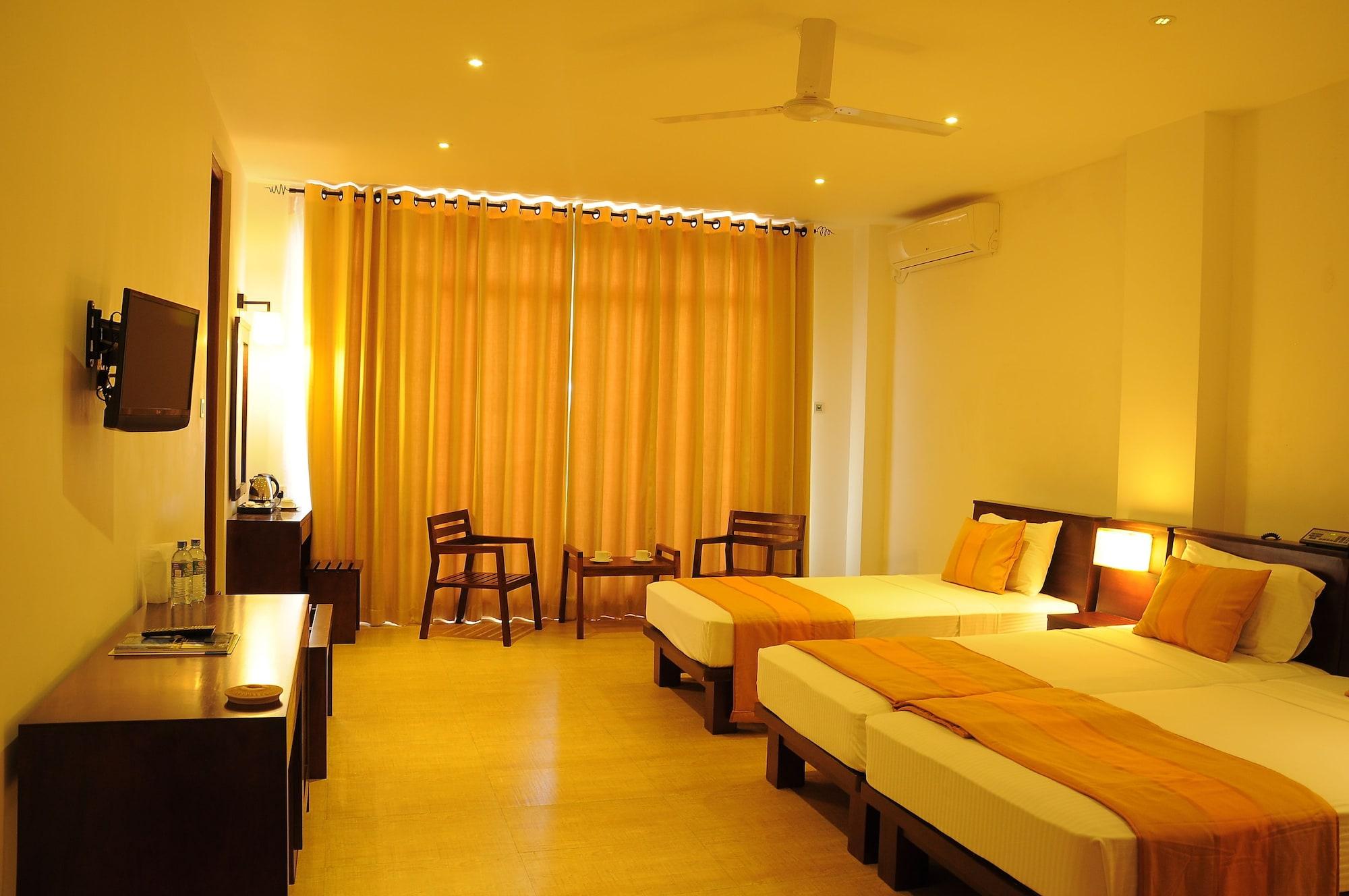 Hotel Oak Ray Regency Kandy Exterior foto