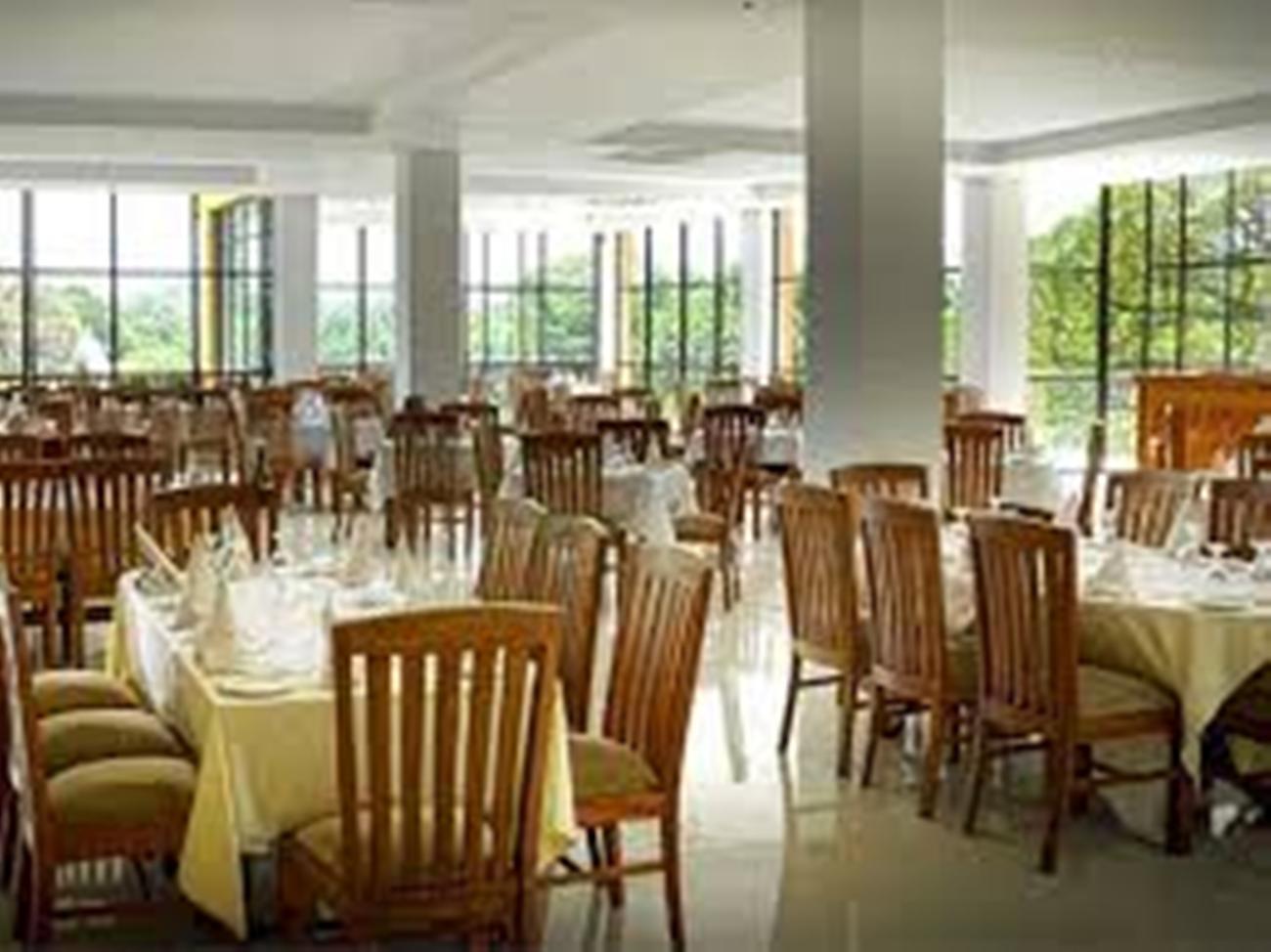 Hotel Oak Ray Regency Kandy Exterior foto