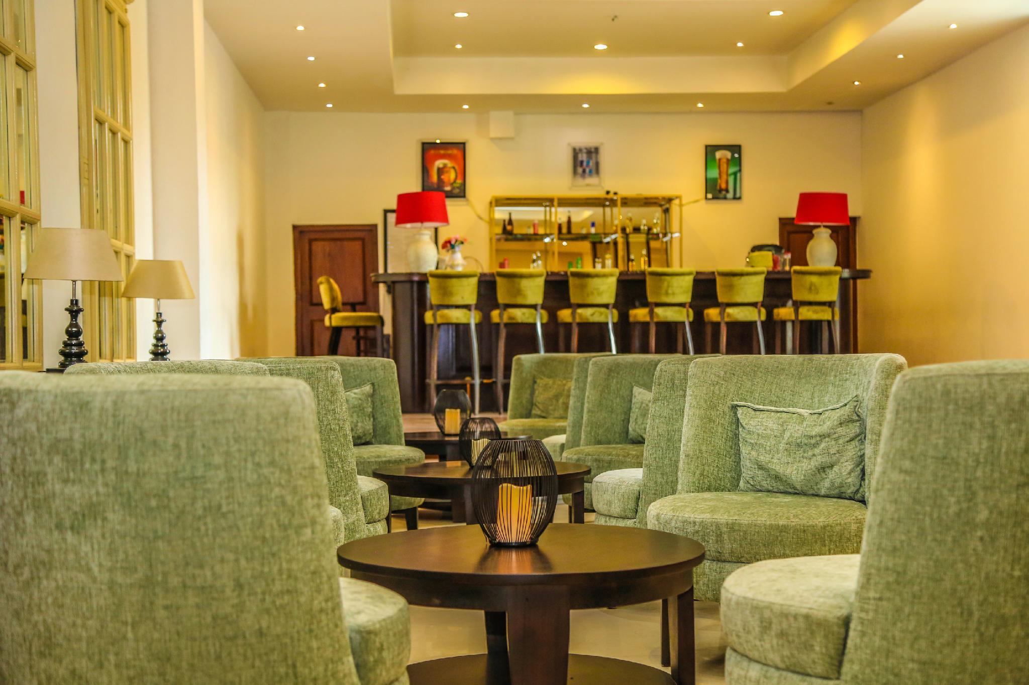 Hotel Oak Ray Regency Kandy Exterior foto