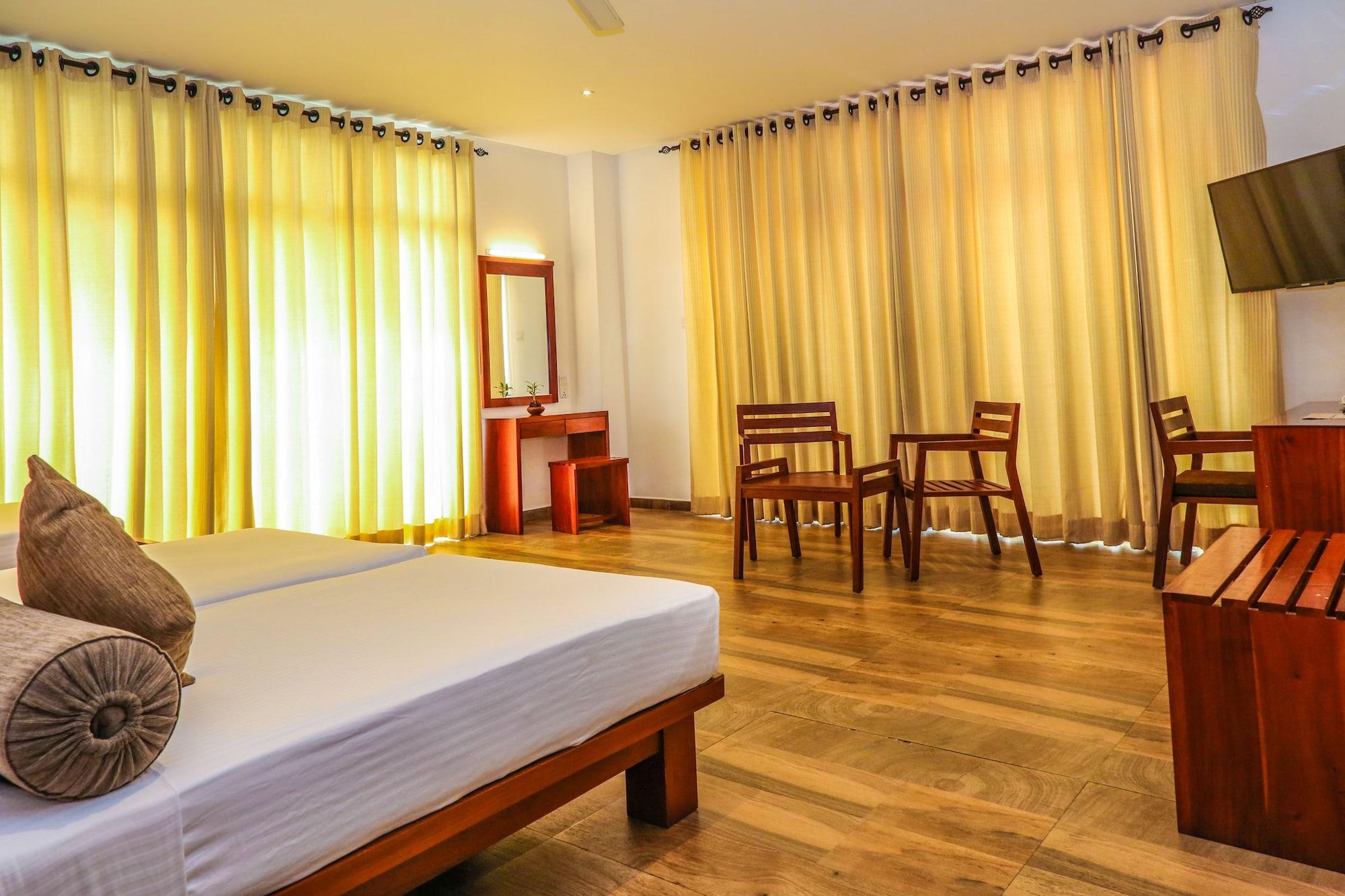 Hotel Oak Ray Regency Kandy Exterior foto