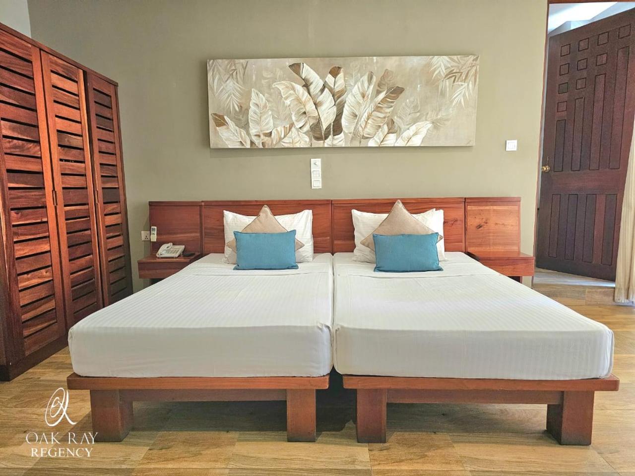Hotel Oak Ray Regency Kandy Exterior foto