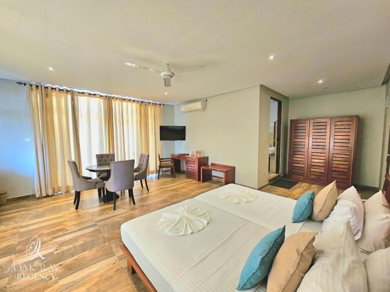Hotel Oak Ray Regency Kandy Exterior foto