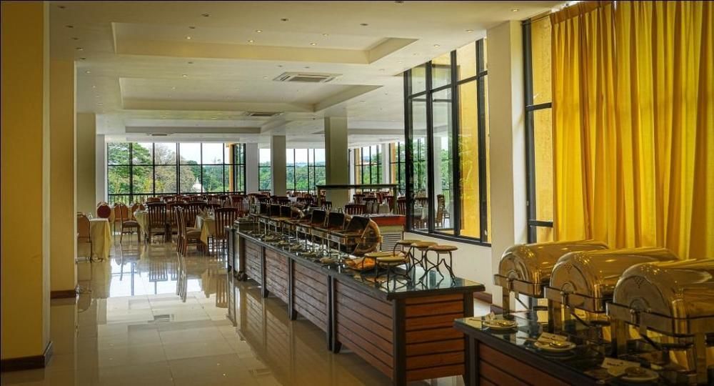 Hotel Oak Ray Regency Kandy Exterior foto