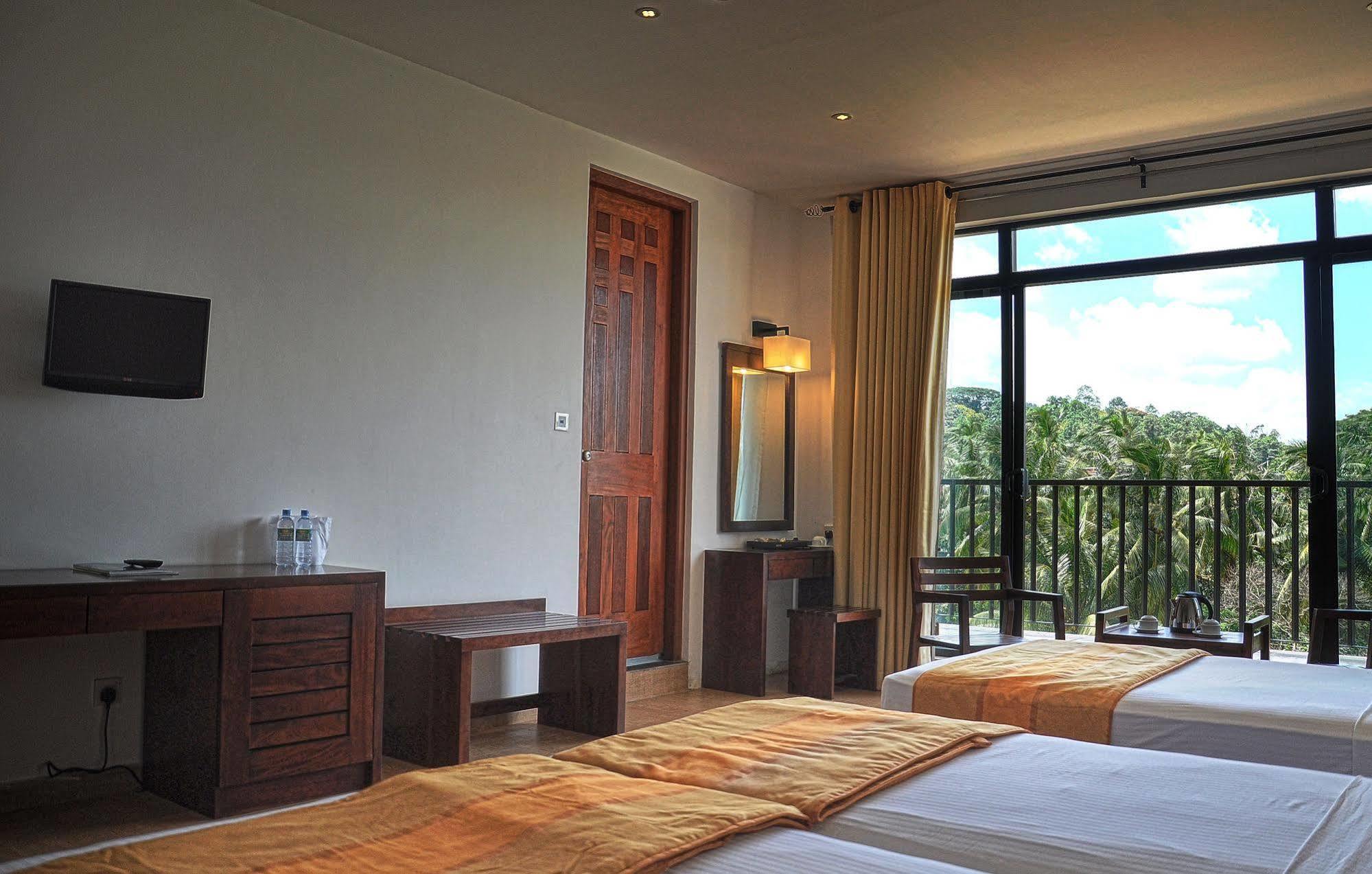 Hotel Oak Ray Regency Kandy Exterior foto